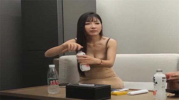 肤白貌美外围场甜美女神