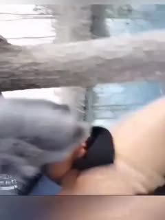 真实勾引户外野战-网红女神户外勾引七十岁大爷操逼主动足交口爆老鸡巴